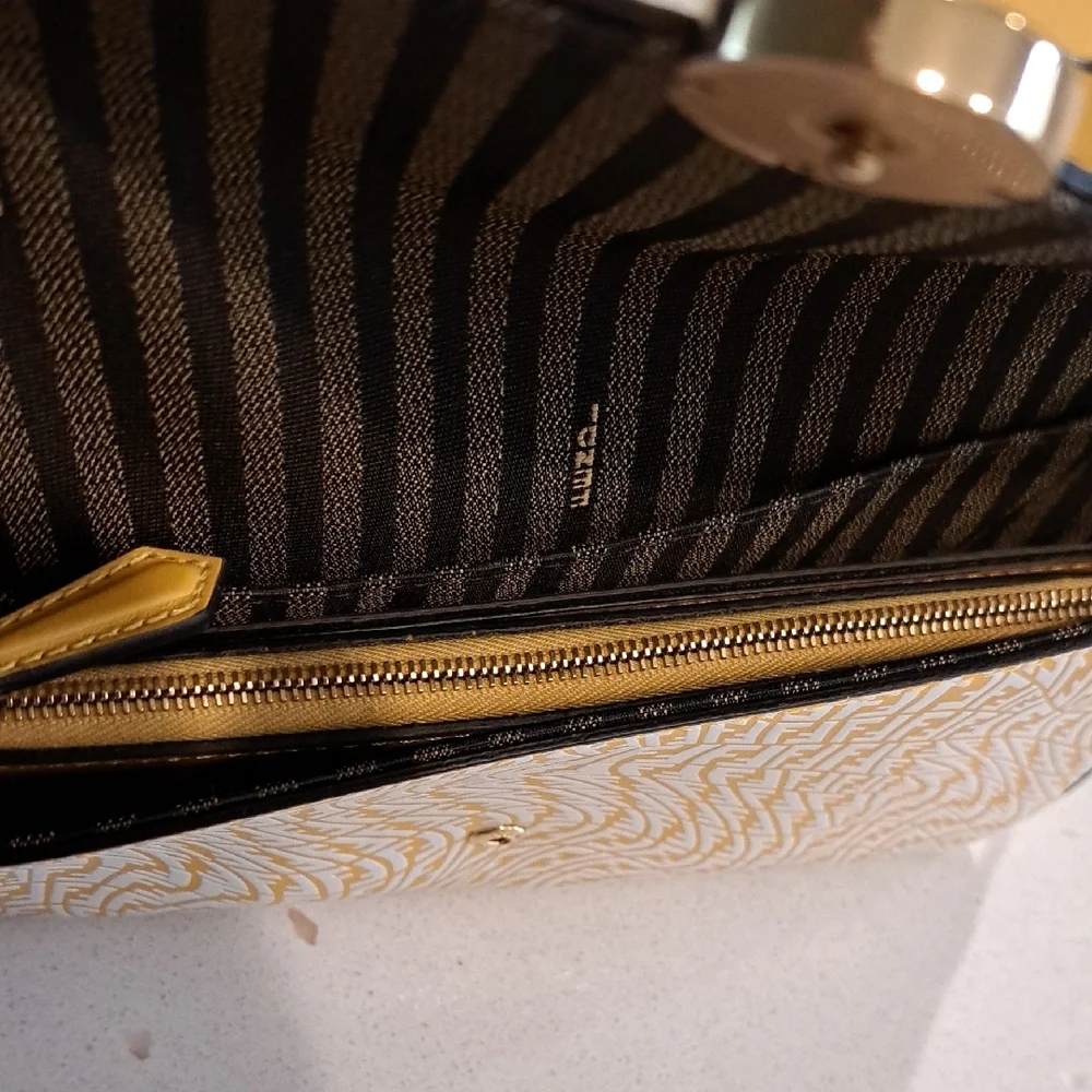 NIB Fendi Gold and FF Vertigo Print Leather Clutch - Picture 13 of 14